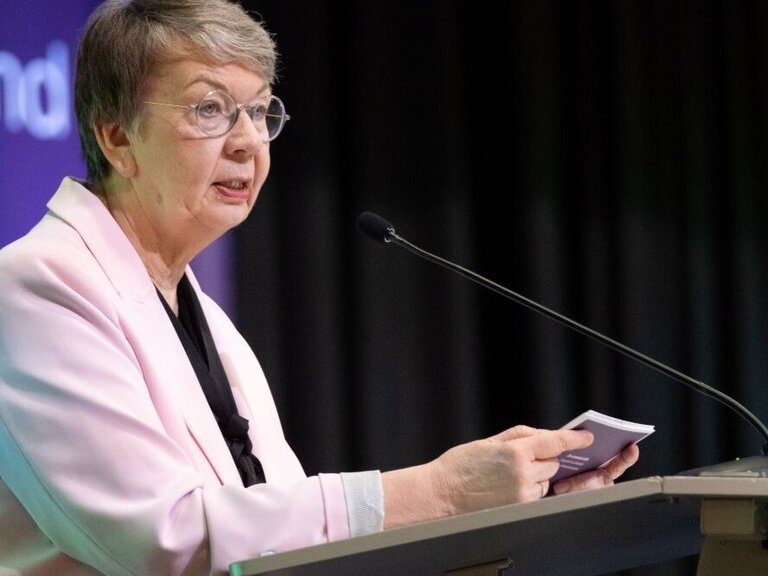 Landesbischöfin stellt Klimaschutzbericht vor_Synode Februar 2026 Landesbischöfin stellt Klimaschutzbericht vor_Synode Februar 2026